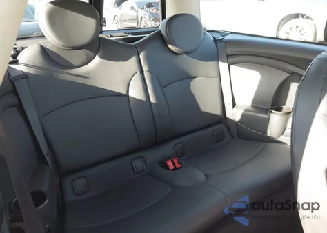 2011 Mini Cooper Clubman из США, поврежденный, VIN WMWZF3C58BT188103